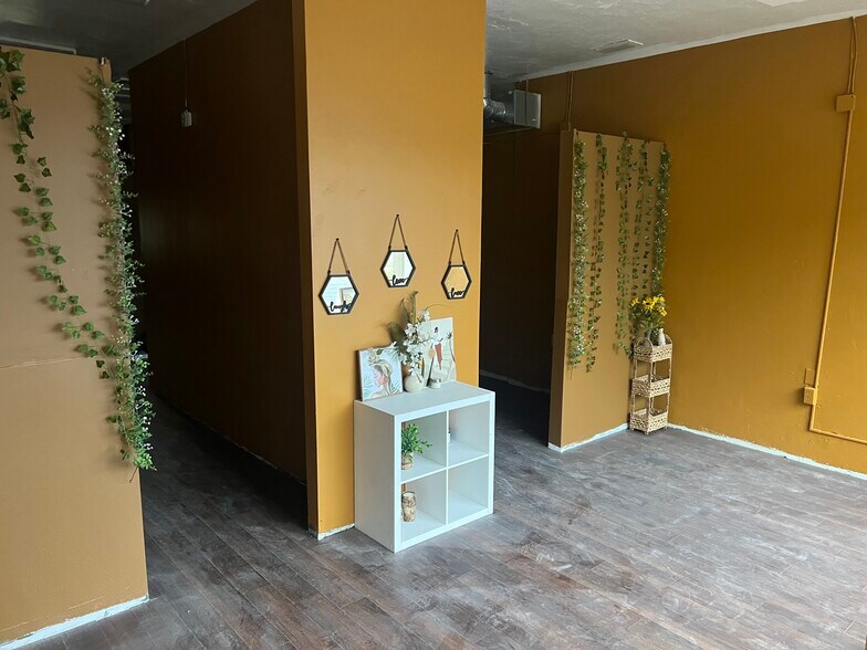 1766 Thomasville Road - Duval Plaza, Tallahassee, FL à louer - Photo du bâtiment - Image 3 de 6