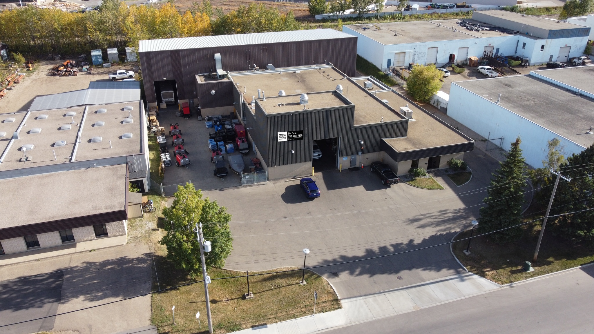 8011 Davies Rd NW, Edmonton, AB for sale Primary Photo- Image 1 of 6