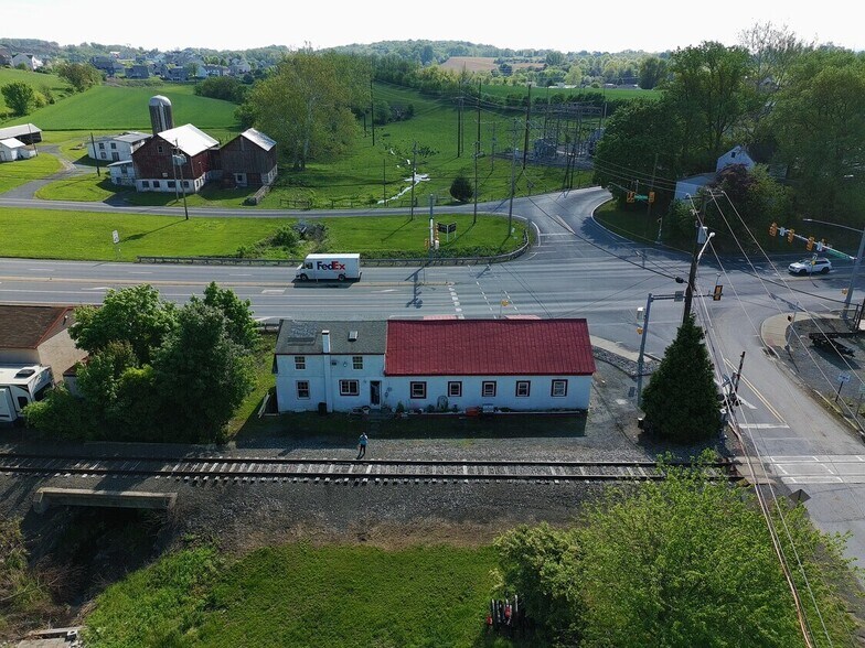 5806 Pottsville Pike, Leesport, PA à vendre - Photo du bâtiment - Image 3 de 4
