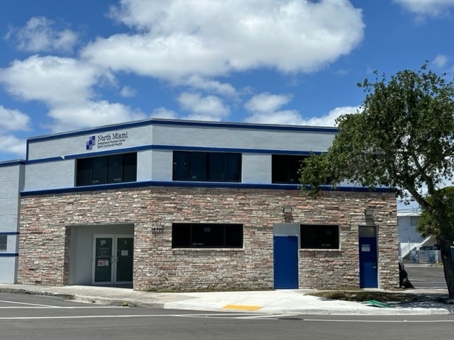 12700 W Dixie Hwy, Miami, FL for lease Primary Photo- Image 1 of 15