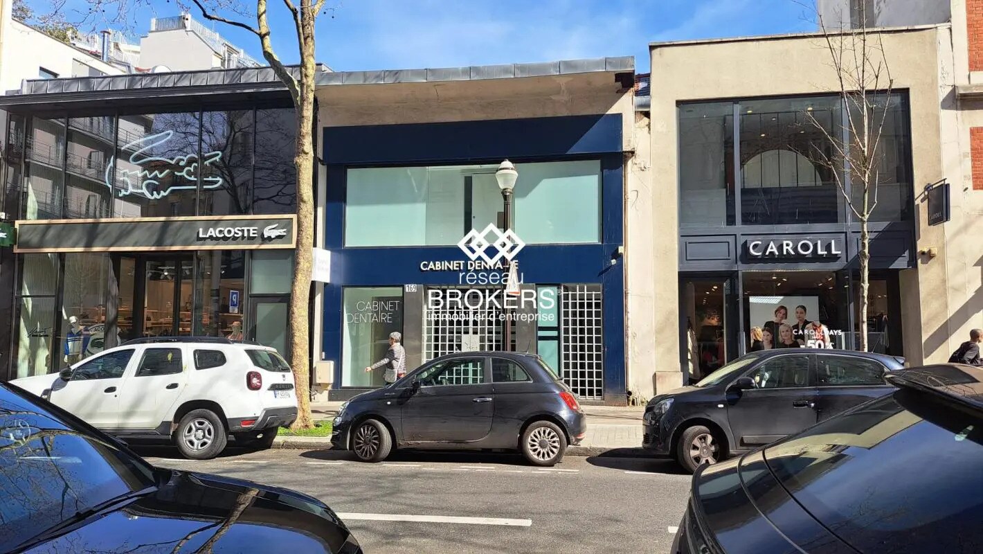 Retail in Boulogne-Billancourt for lease Building Photo- Image 1 of 10