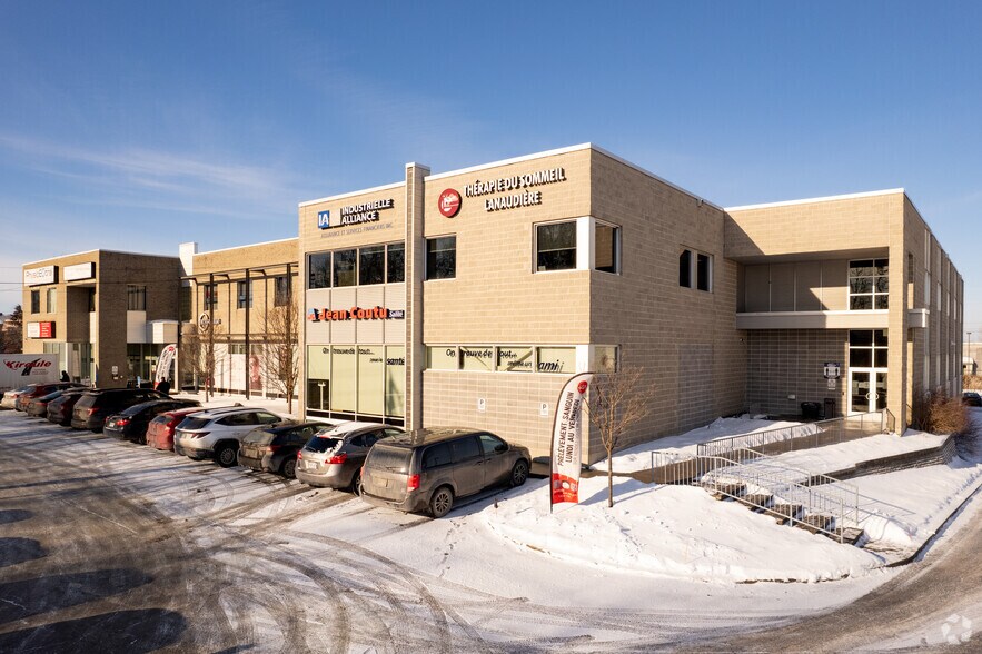 155 Boul Lacombe, Repentigny, QC for lease - Building Photo - Image 2 of 5