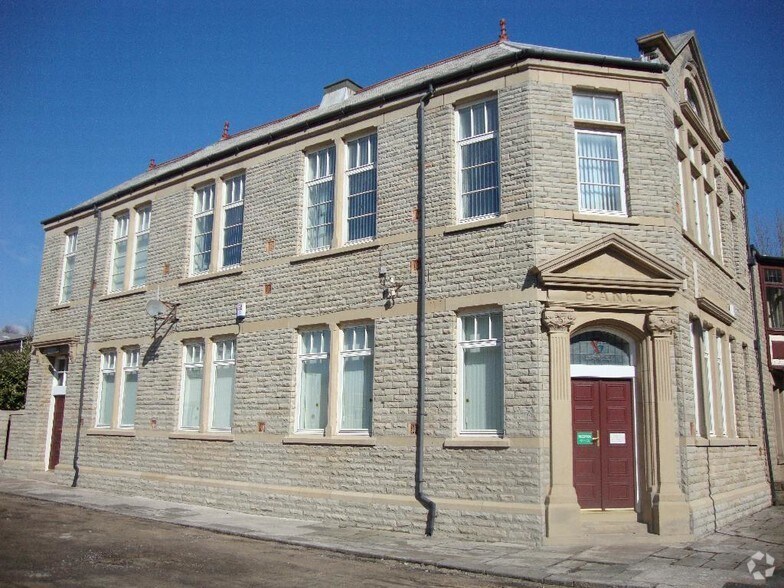 77 Railway Rd, Chorley à louer - Photo principale - Image 1 de 1