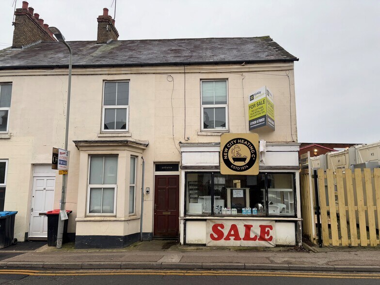 14 Simpson Rd, Milton Keynes à vendre - Photo du bâtiment - Image 1 de 8