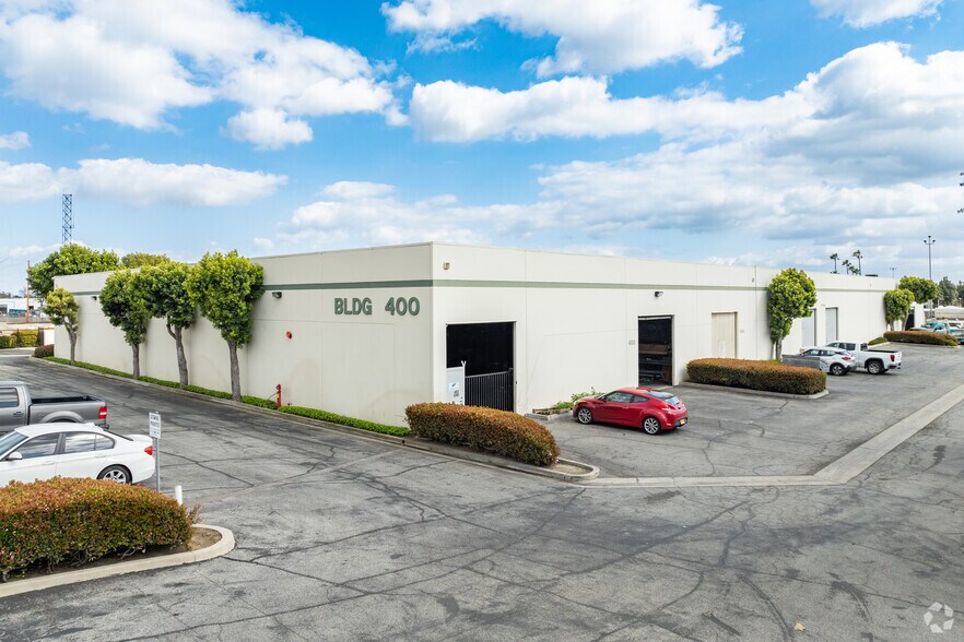 2300 S Reservoir St, Pomona, CA for lease - Building Photo - Image 3 of 13