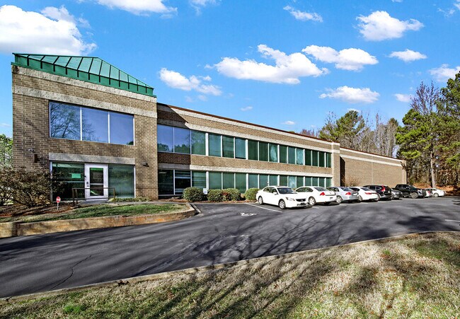 More details for 425 E Arrowhead Dr, Charlotte, NC - Office for Lease