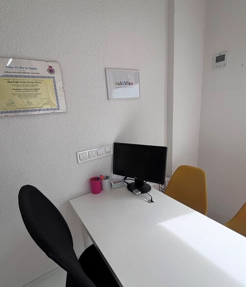 Office/Retail in Fuenlabrada, Madrid for lease - Interior Photo - Image 3 of 7