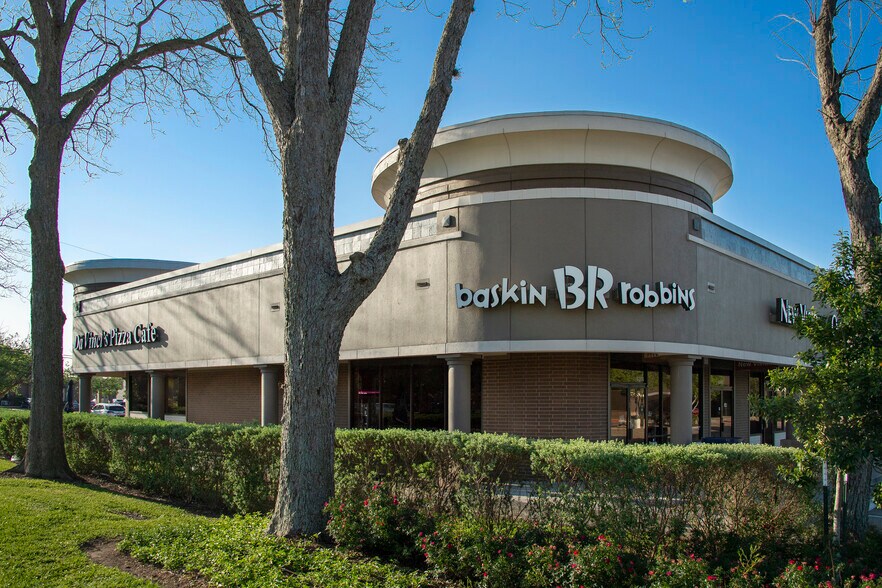 3300-3400 State Highway 6, Sugar Land, TX à louer - Photo du bâtiment - Image 3 de 5