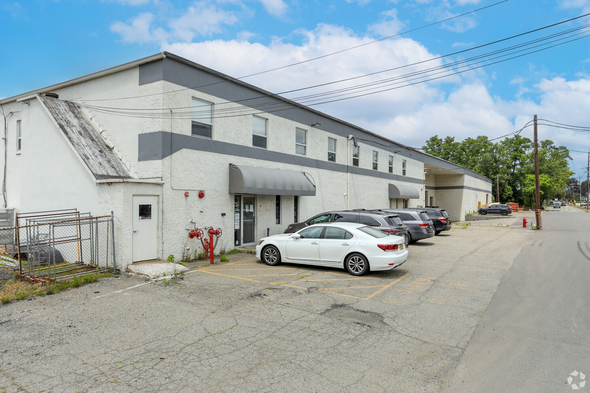 125 Jackson Ave, Edison, NJ à louer Photo principale- Image 1 de 12