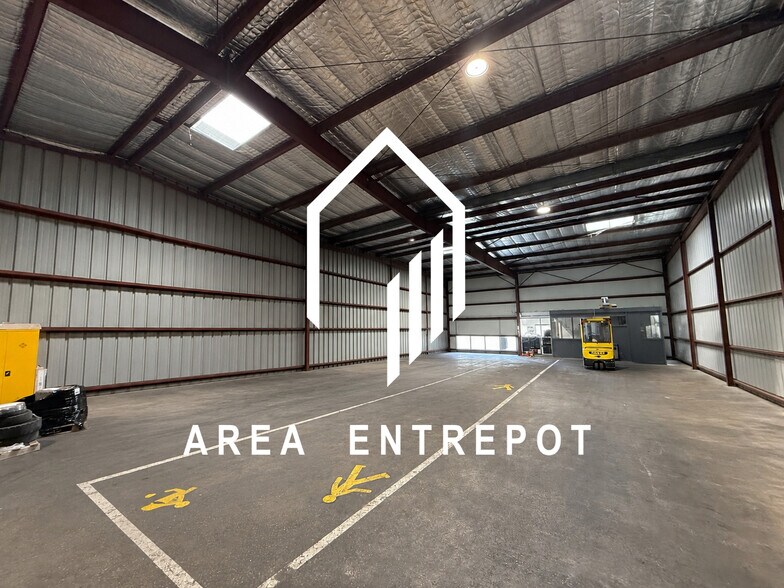 17 Rue D'Athenes, Vitrolles for lease - Building Photo - Image 1 of 5