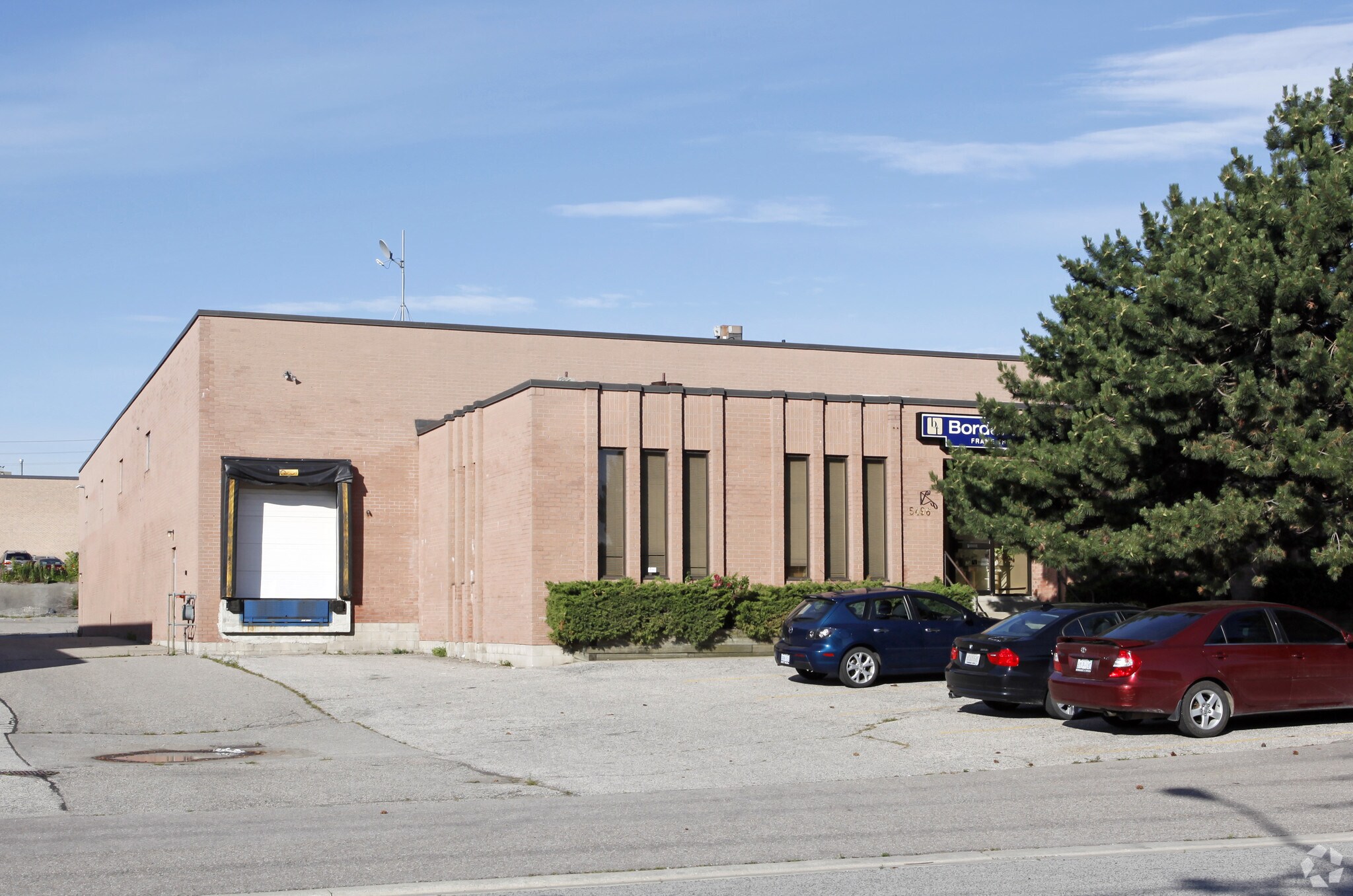 5496 Gorvan Dr, Mississauga, ON for sale Primary Photo- Image 1 of 1