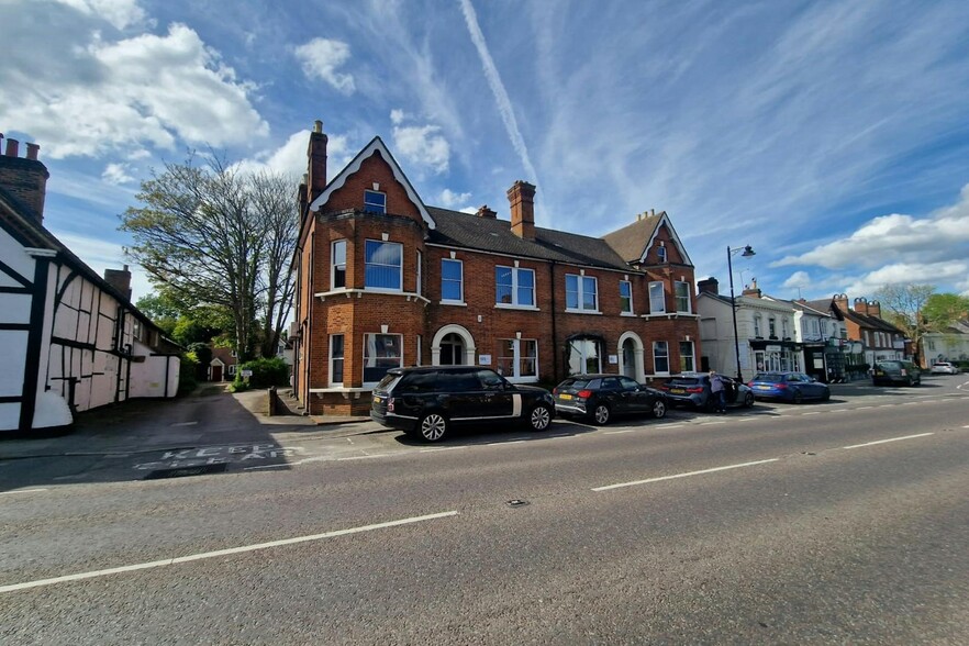 High St, Hartley Wintney for lease - Building Photo - Image 2 of 4