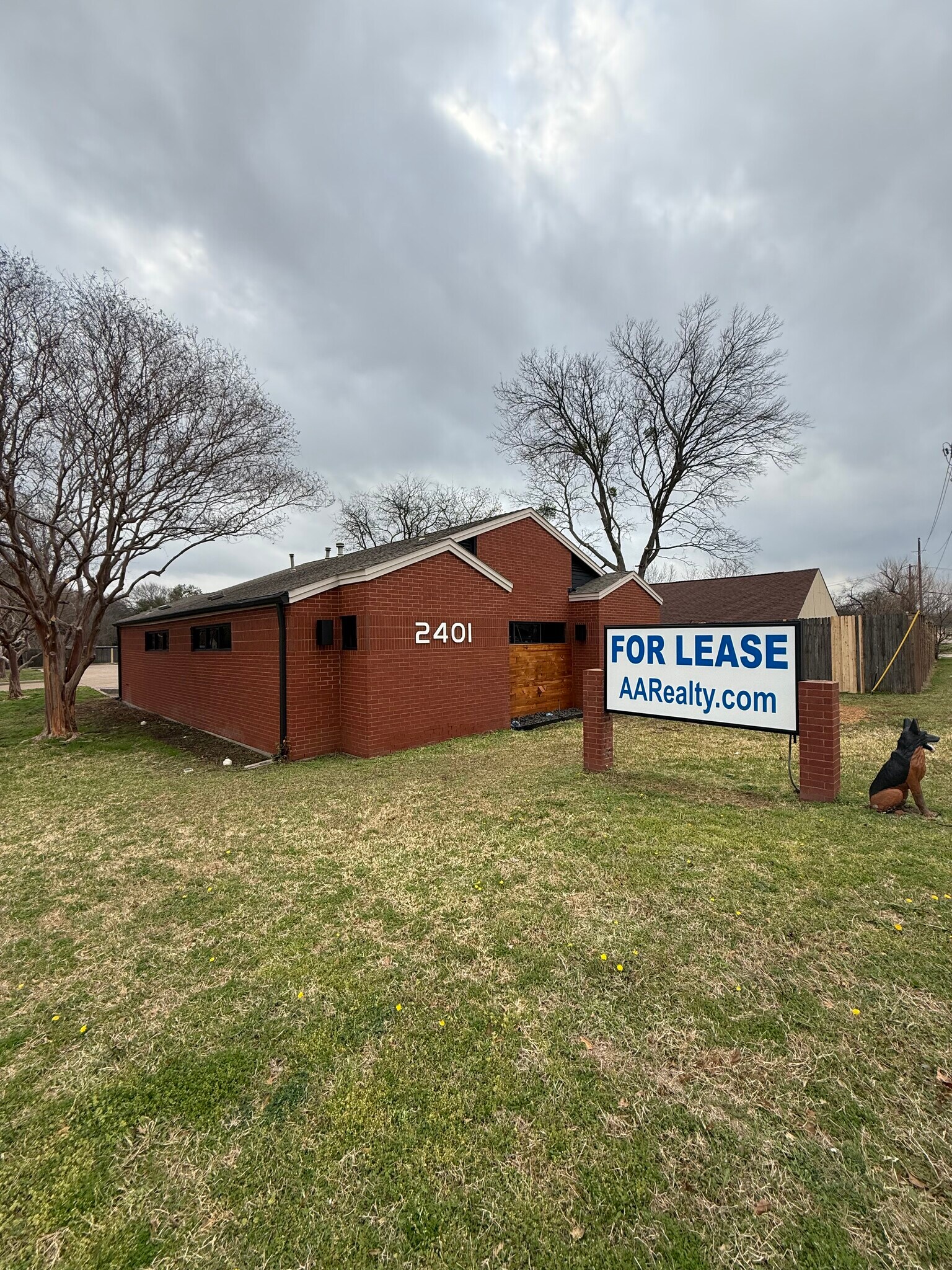 2401 W Green Oaks Blvd, Arlington, TX à louer Photo principale- Image 1 de 26