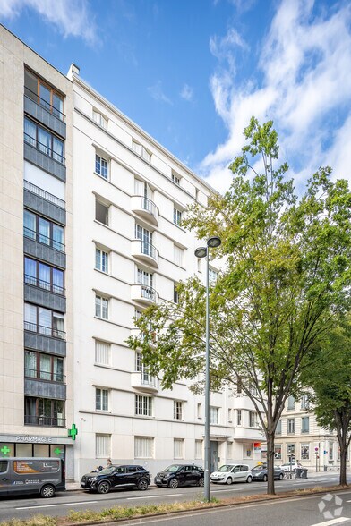 Bureau dans Lyon à louer - Photo du bâtiment - Image 2 de 3