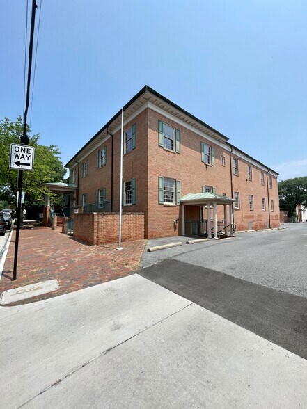 12 N Washington St, Winchester, VA à vendre - Photo du bâtiment - Image 3 de 15