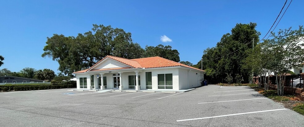 5110 N Armenia Ave, Tampa, FL à vendre - Photo du bâtiment - Image 1 de 1