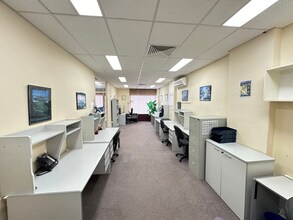 11 Wardale Rd, Springvale South for lease Interior Photo- Image 2 of 5