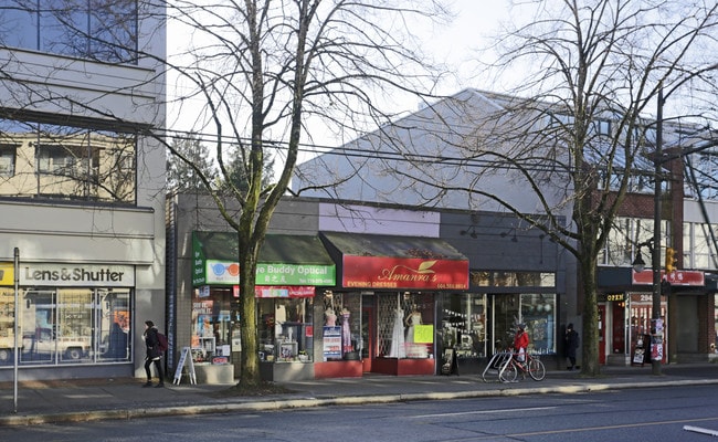More details for 2932 Broadway W, Vancouver, BC - Retail for Sale