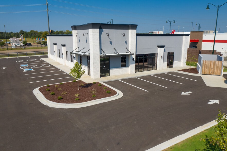 233 Parkstone Place, Jackson, TN for lease - Primary Photo - Image 2 of 4