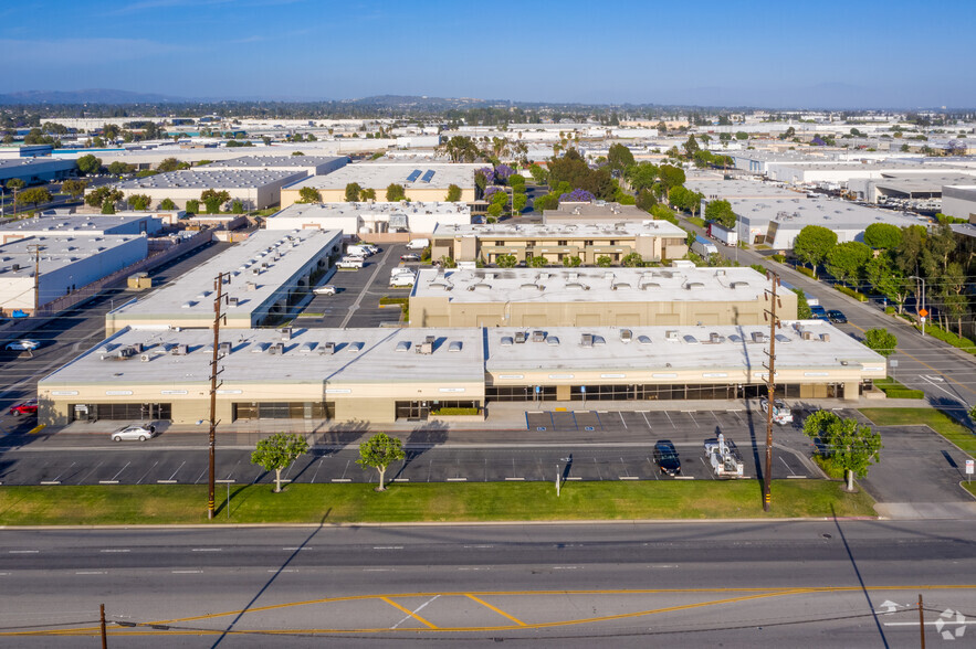 14606-14636 Carmenita Rd, Norwalk, CA for lease - Building Photo - Image 2 of 6