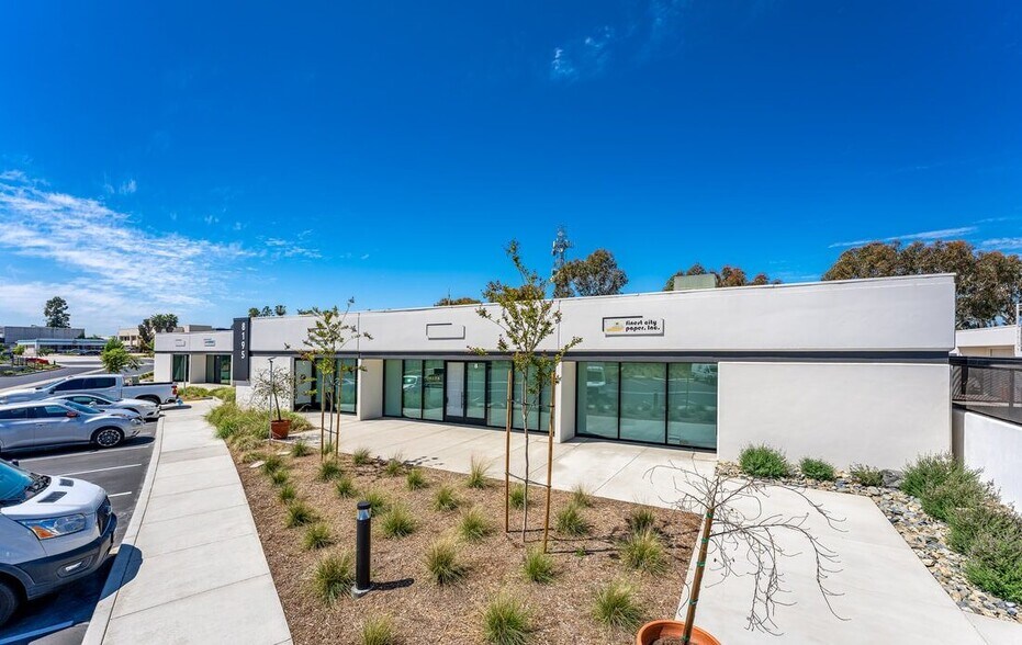 8195 Ronson Rd, San Diego, CA à louer - Photo du bâtiment - Image 3 de 9