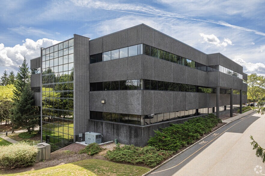 200 Valley Rd, Mount Arlington, NJ à vendre - Photo principale - Image 1 de 1