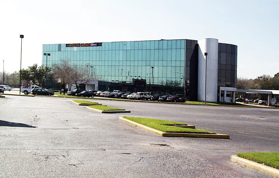 2440 Texas Pky, Missouri City, TX for lease - Building Photo - Image 3 of 28