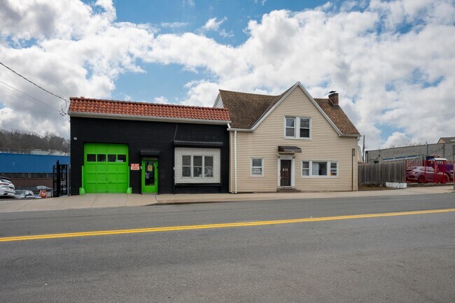 More details for 914-920 Old Nepperhan Ave, Yonkers, NY - Retail for Sale