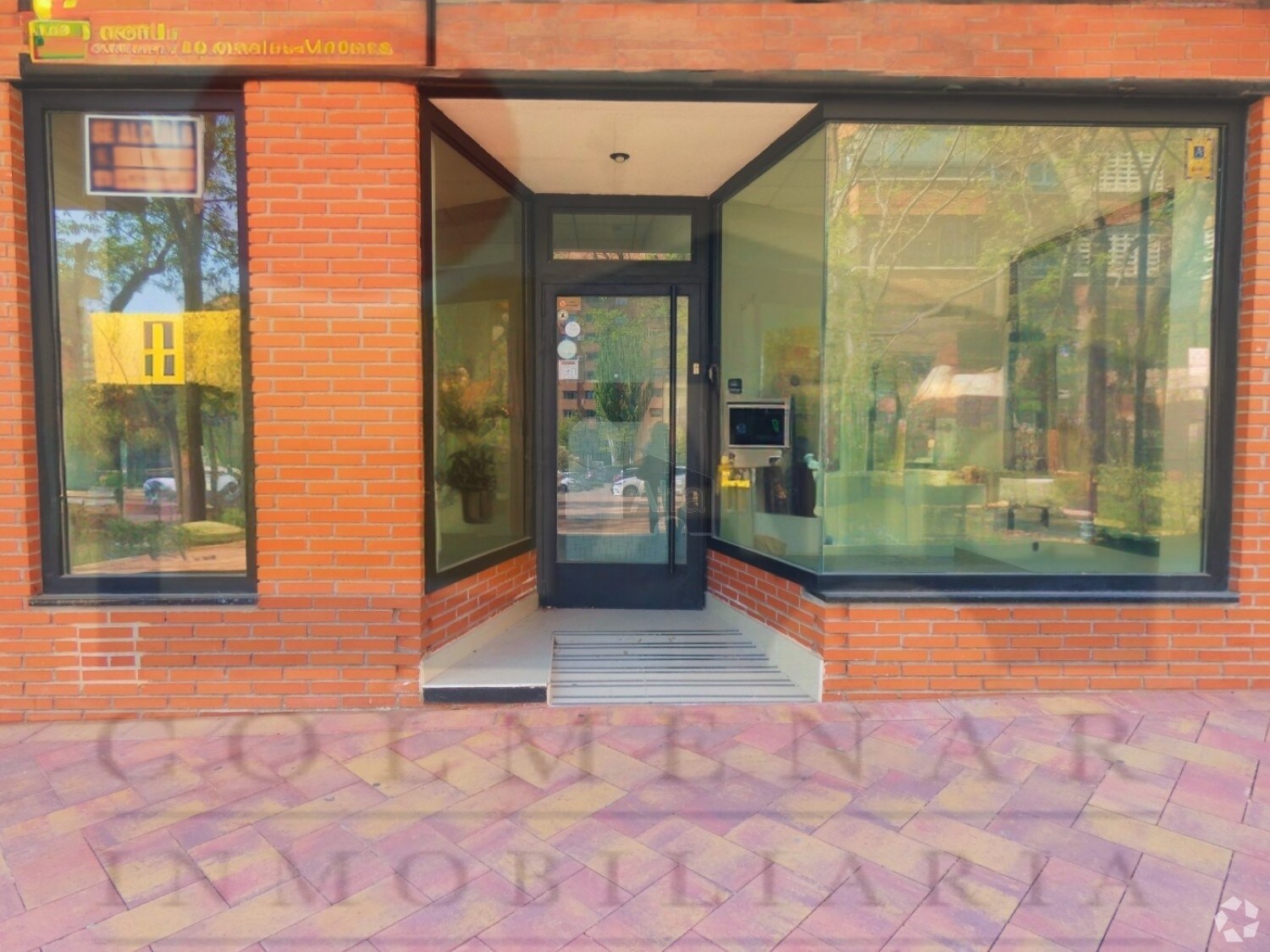 Commerce de détail dans Tres Cantos, Madrid à louer Photo intérieure- Image 1 de 2