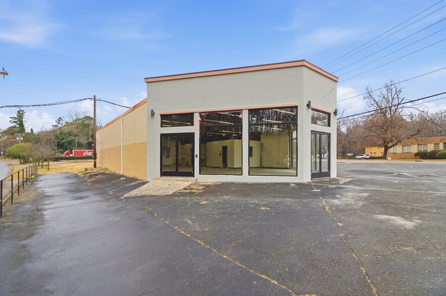 2501 West Blvd, Charlotte, NC à louer - Photo principale - Image 1 de 9