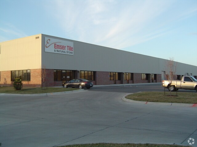 2333 S West St, Wichita, KS à vendre - Photo du bâtiment - Image 2 de 24