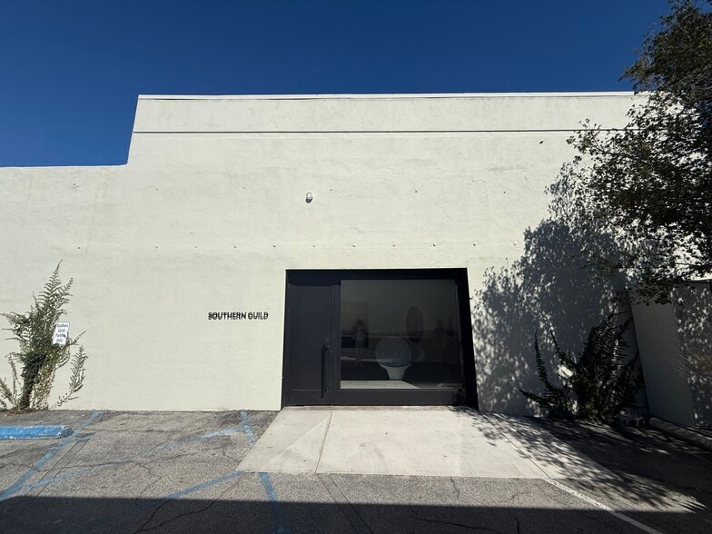 737-747 N Western Ave, Los Angeles, CA for lease - Building Photo - Image 3 of 7