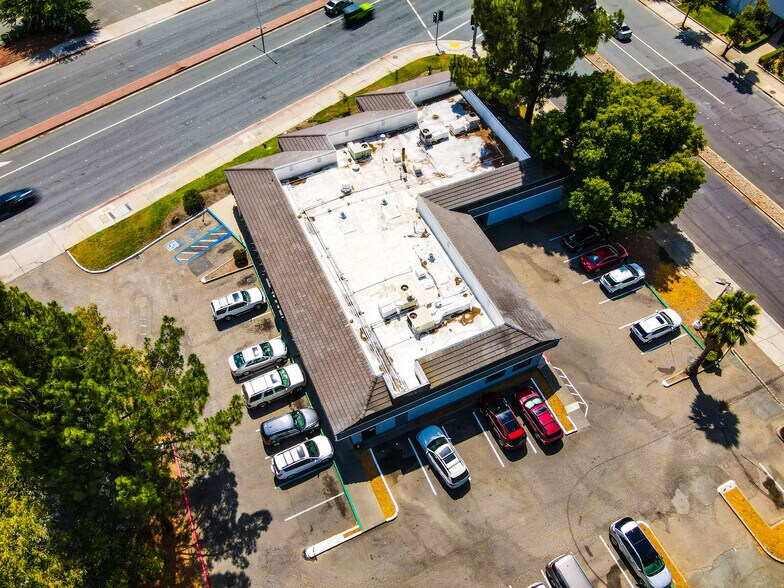 4701 Clayton Rd, Concord, CA à louer - Photo du bâtiment - Image 2 de 5