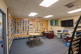 28522-28528 Constellation Rd, Valencia, CA for lease Interior Photo- Image 1 of 4