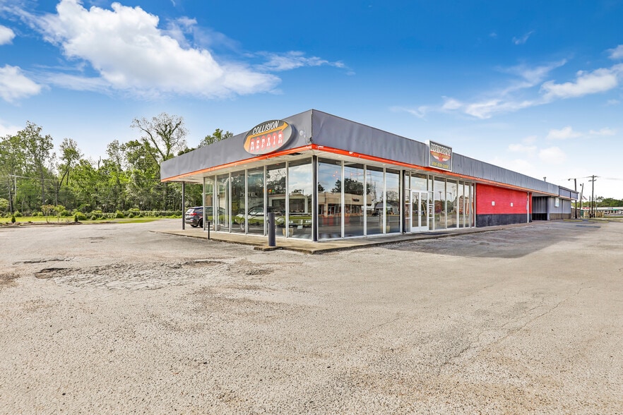 1212 N Main St, Liberty, TX for sale - Primary Photo - Image 1 of 13