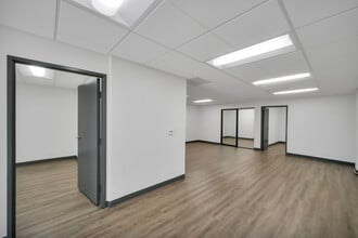 11100 Hindry Ave, Los Angeles, CA à louer Photo intérieure- Image 1 de 10