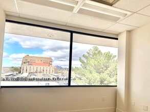 277 E Amador Ave, Las Cruces, NM à louer Photo intérieure- Image 1 de 6