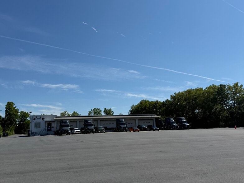 1132 N Irving St, Allentown, PA for lease - Building Photo - Image 3 of 17