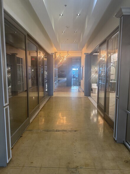 1403 Slocum St, Dallas, TX à louer - Photo du bâtiment - Image 3 de 22