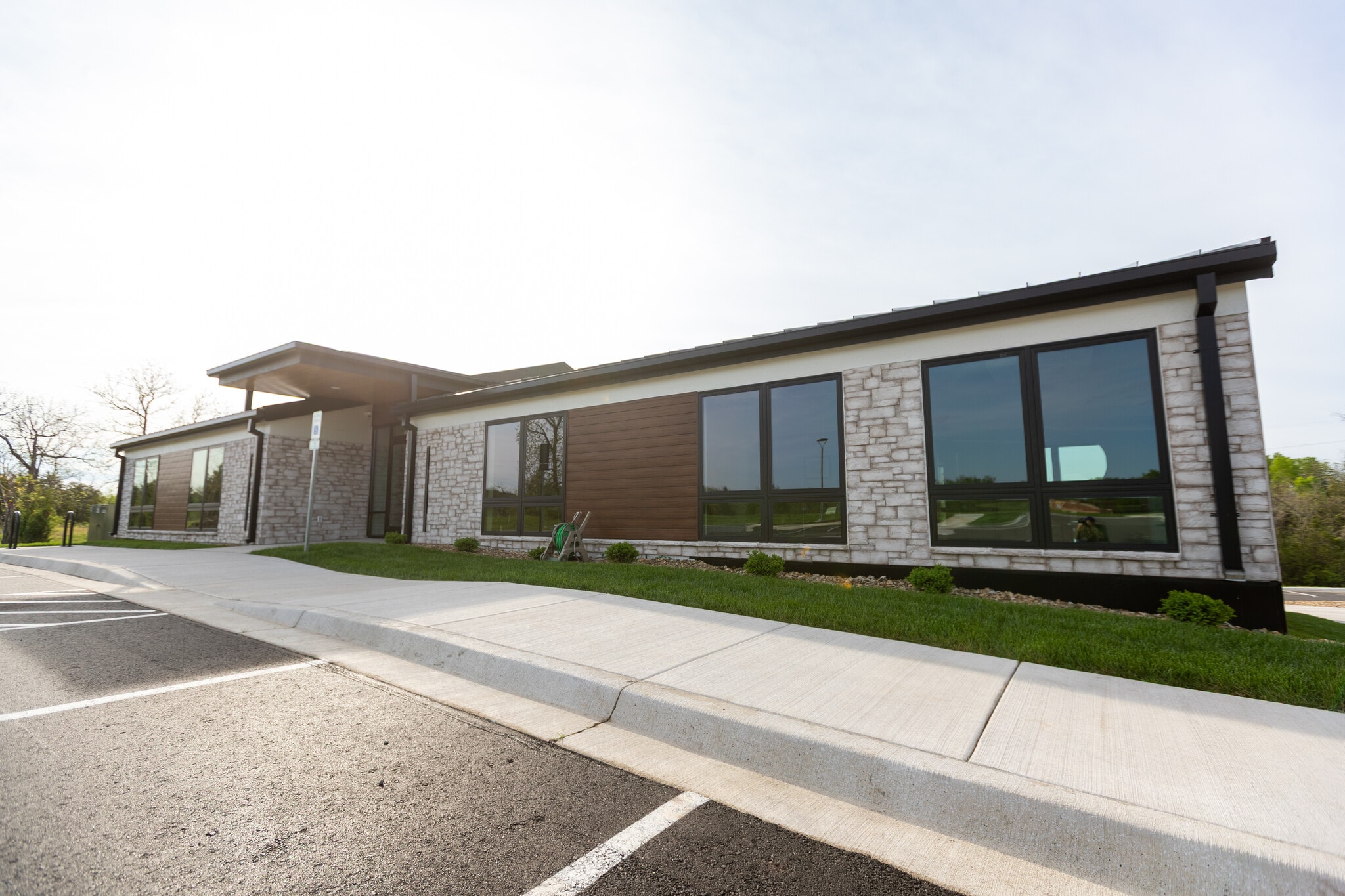 4801 Quail Crest Pl, Lawrence, KS for lease Primary Photo- Image 1 of 22