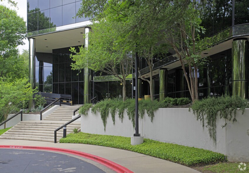 8911 N Capital Of Texas Hwy, Austin, TX à louer - Photo du bâtiment - Image 3 de 7