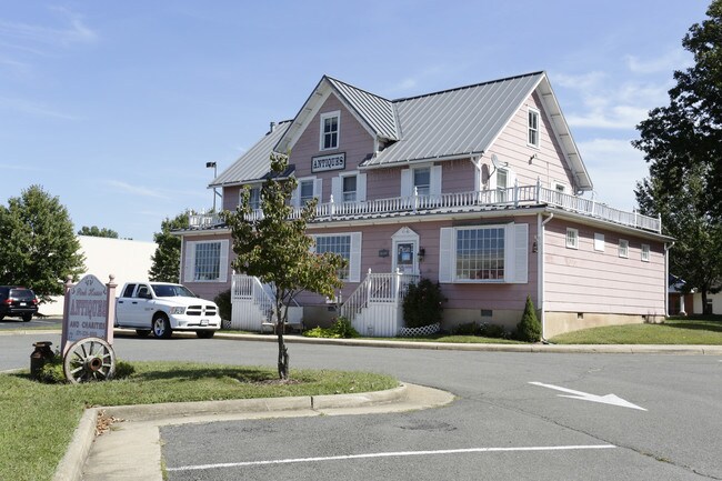 More details for 9201 Prescott Ave, Manassas, VA - Retail for Sale