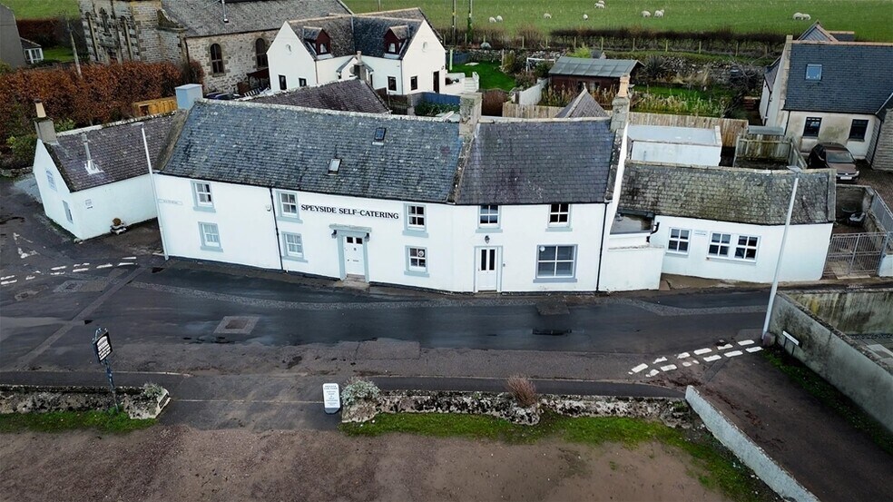 Speyside Self Catering Apartments, Garmouth à vendre - Photo du bâtiment - Image 1 de 27