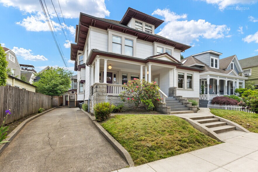 2222 NW Irving St, Portland, OR à vendre - Photo du bâtiment - Image 2 de 39