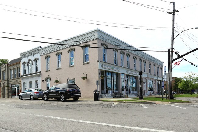 Plus de détails pour 101-111 South St, Chardon, OH - Bureau à louer