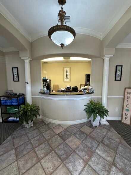 8345 Gunn Hwy, Tampa, FL à vendre - Photo du bâtiment - Image 2 de 16