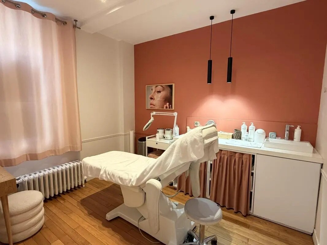 Rue De Varenne, Paris for lease Interior Photo- Image 1 of 6