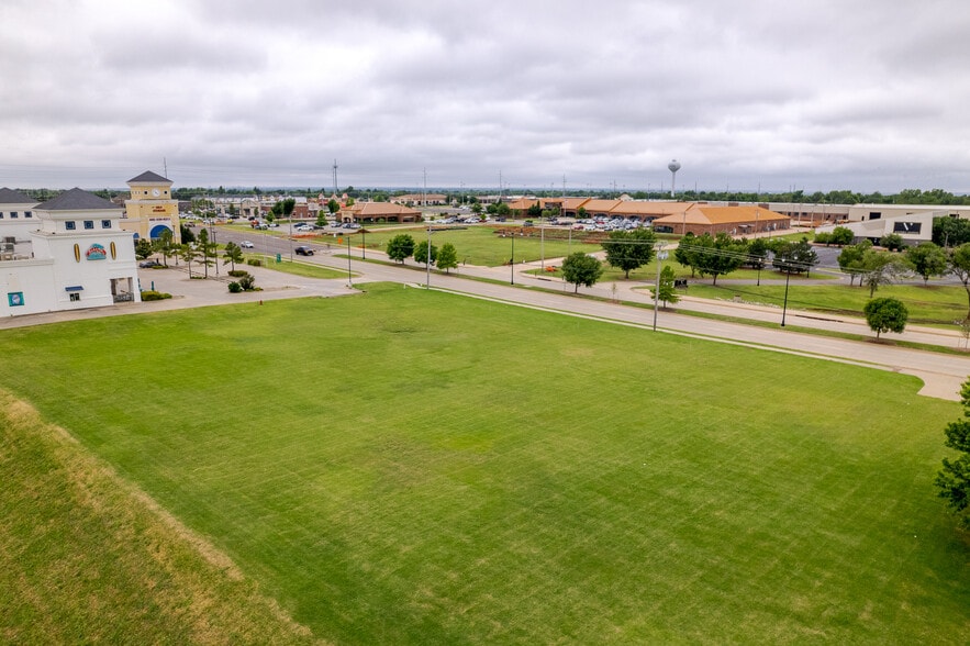 1500 Kelly Ave, Edmond, OK for sale - Aerial - Image 1 of 11