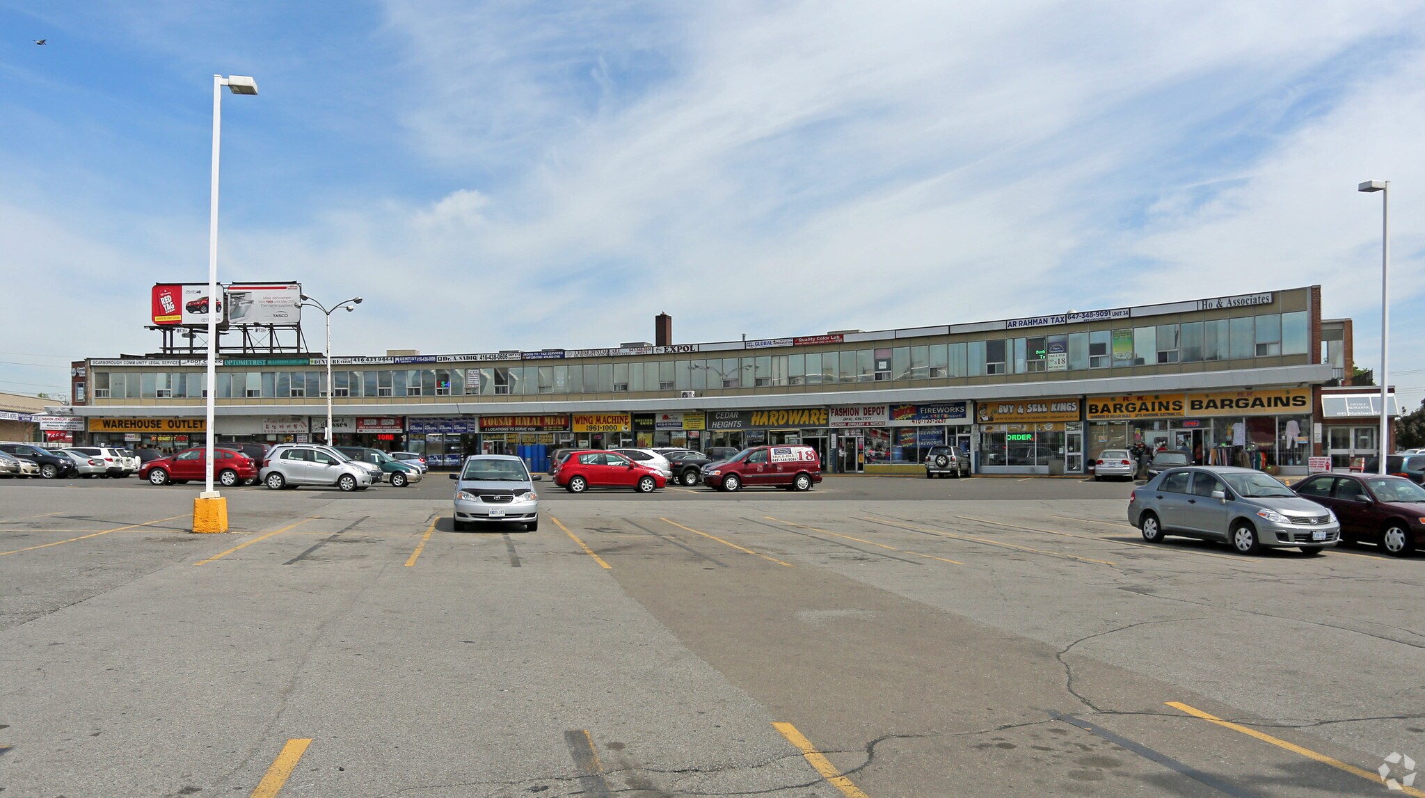 671-695 Markham Rd, Toronto, ON à vendre Photo principale- Image 1 de 1