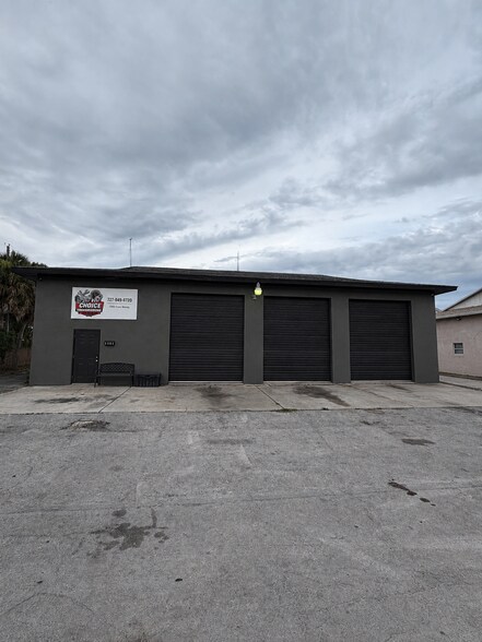7805 Clark Moody Blvd, Port Richey, FL à vendre - Photo du bâtiment - Image 2 de 3